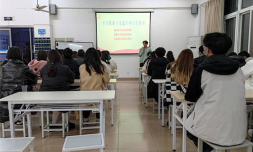 团支书学习1_副本.jpg 团支书学习1_副本.jpg