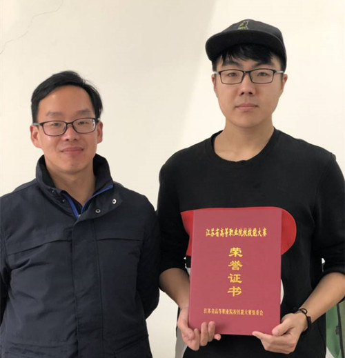 英语口语赛项获奖师生 (1)_副本.jpg